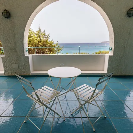 Tre Mari Вилласимиус