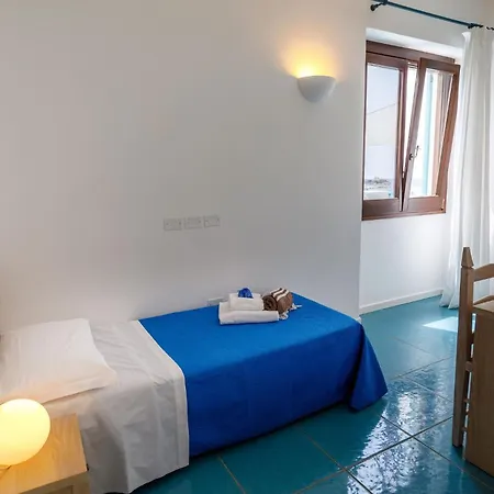 Tre Mari Hotel *
